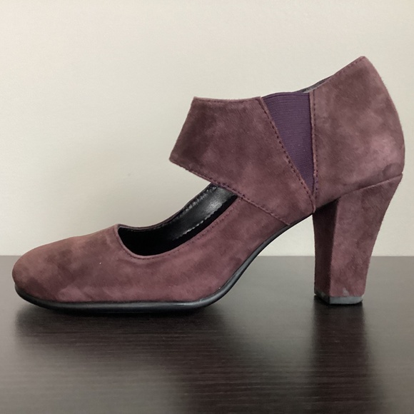 Aerosoles Roled Oats Mary Jane Pumps in Dark Purple Suede - 7M - Picture 8 of 8